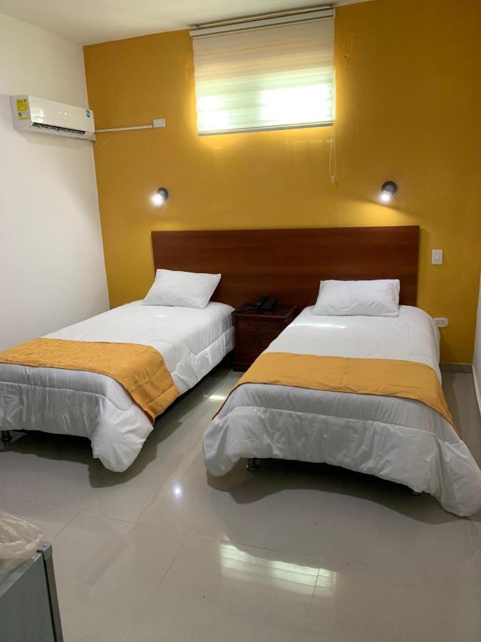 Hotel Large Beach Taganga Exterior photo